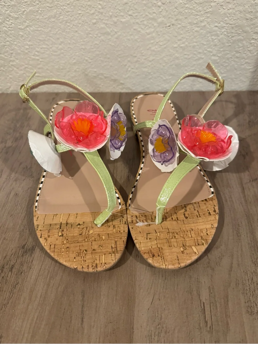 Betsey Johnson Jaydda Thong Lime Green Floral T-Strap Cork Sandals 6.5